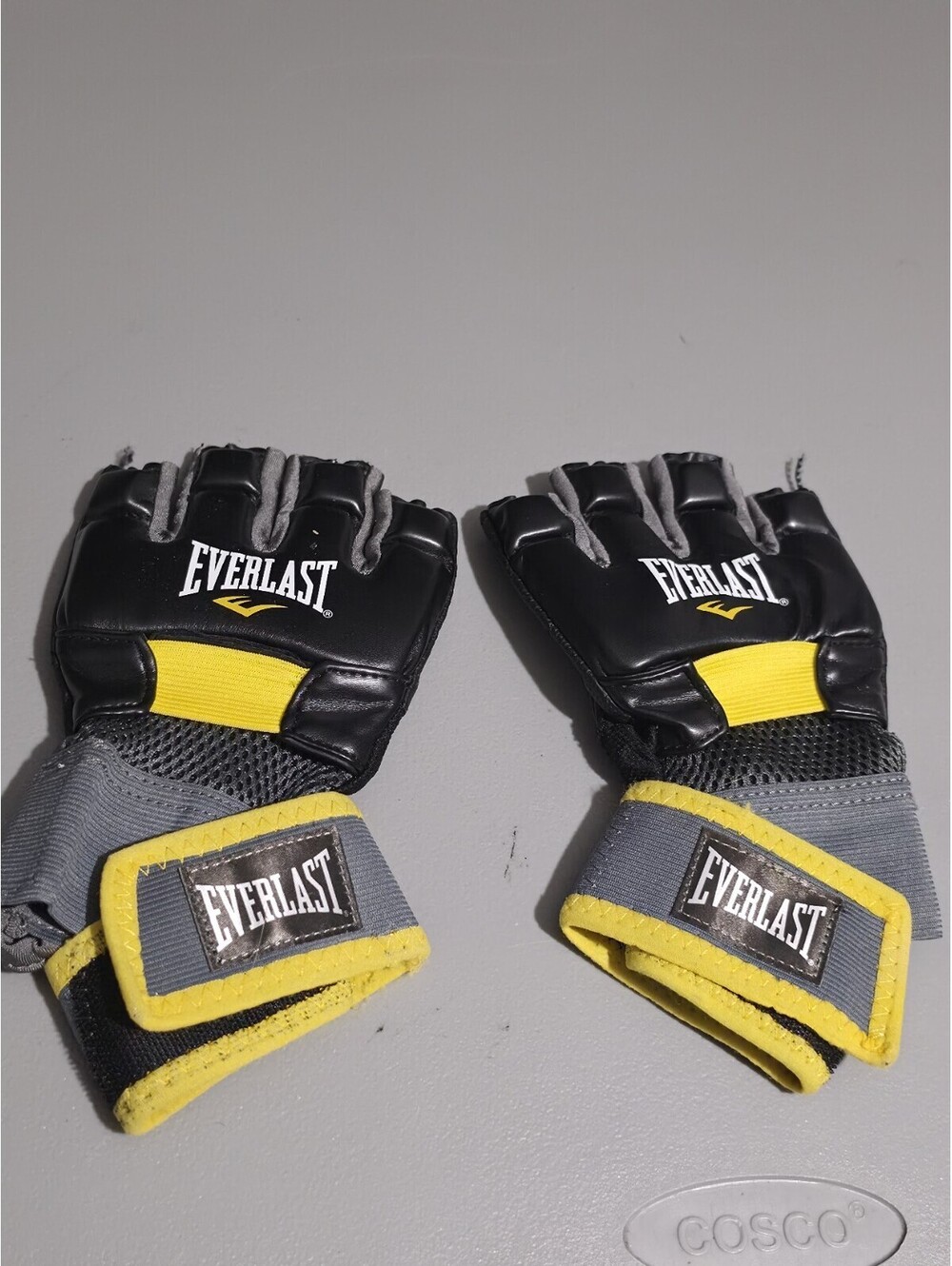 Everlast MMA Martial Arts Gloves Adult Large Black Yellow